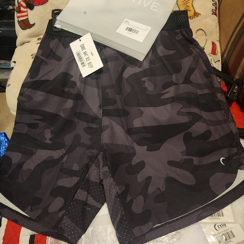NEW- Zyia 5523 Men's Black Camo Versatility Plus Shorts NWT  size XXL